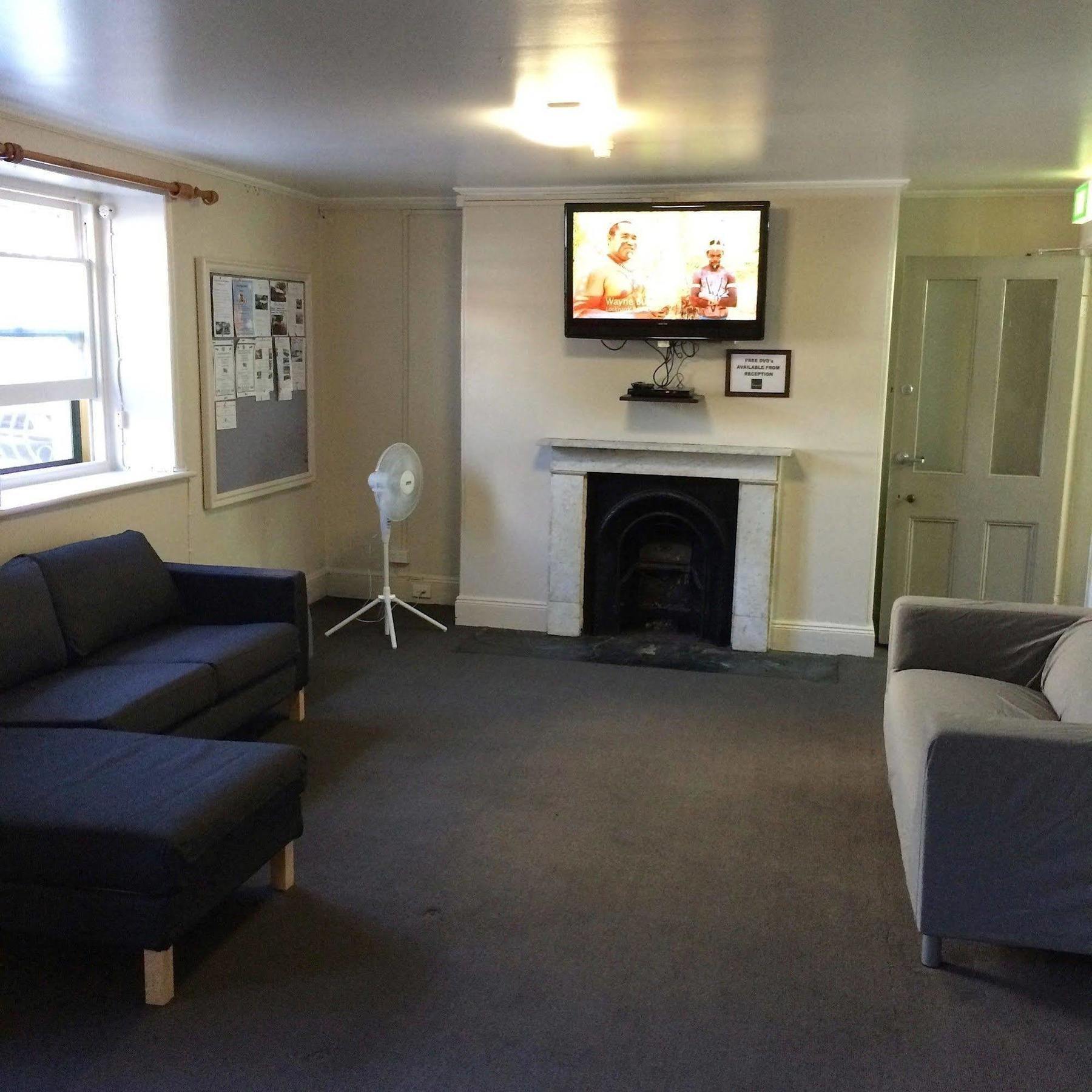 Glenelg Beach Hostel Esterno foto