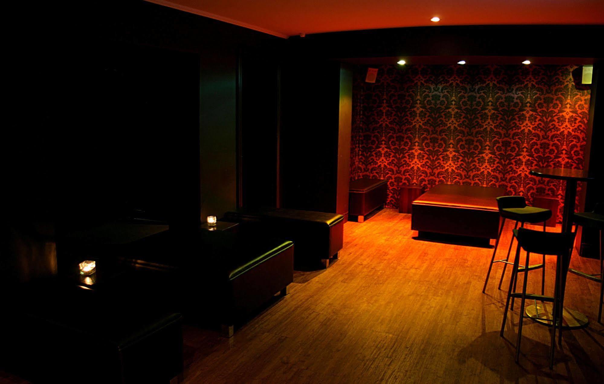 Glenelg Beach Hostel Esterno foto